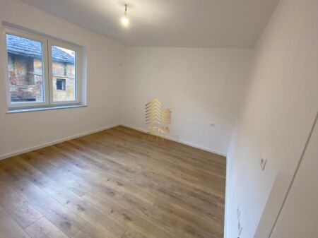 In vendita, Appartamento 2+1+2+Blk, Via Durazzo – Blocco Ambasciate, 185.000 Euro