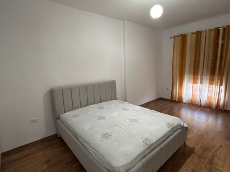 Apartament me qera