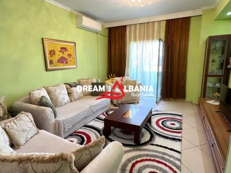 Apartament 2+1+2 me Qera tek Zogu i Zi prane Ring center (ID 42214237)