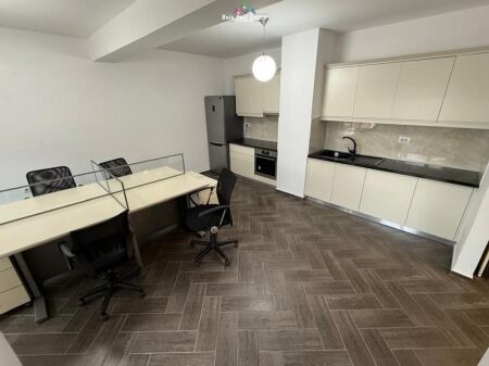 Zyre Me Qera tek Myslym Shyri (ID BZ2539) Tirane.