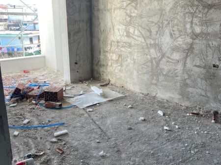 Shitet apartament 1+1