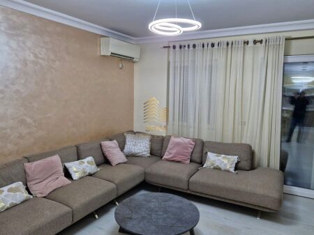 Shitet, Apartament 3+1+2+Blk, Porcelan, 219,000 Euro