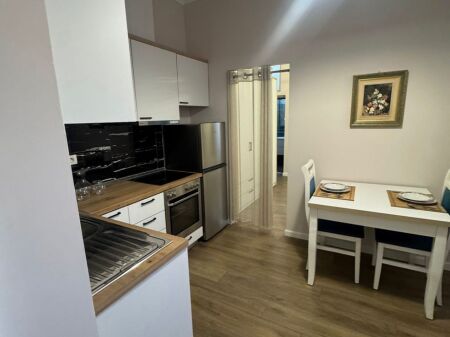 Garsionere konvertuar 1+1, Rruga e Durresit!