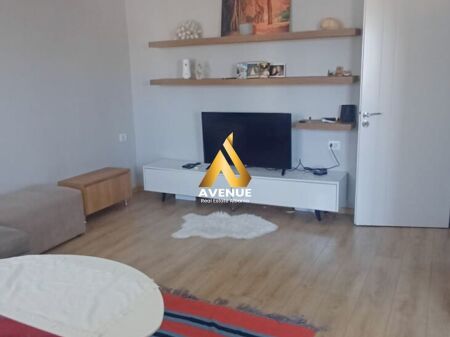Shitet Apartament 1+1 i Mobiluar Pranë Spitalit Ushtarak,Tiranë