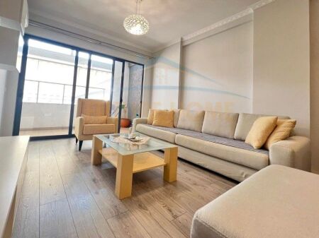 Qera, Apartament 2+1+2, Unaza e Re, Tiranë.