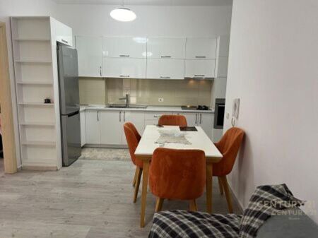 Affitto, Appartamento 2+1, a Pazari i Ri, Tirana!