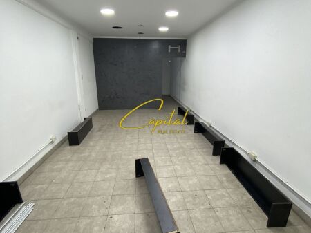 NEGOZIO IN AFFITTO 70 M2 COMUNE DI PARIGI 60.000 LEKE