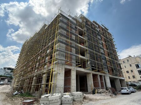 OKAZION Shitet Apartament 2+1 tek ish Burgu i Grave, Ali Demi