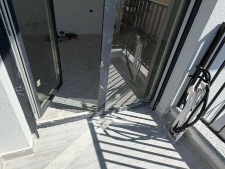 Shitet apartament 2+1  Ali Demi, Tregu i ri elektrik