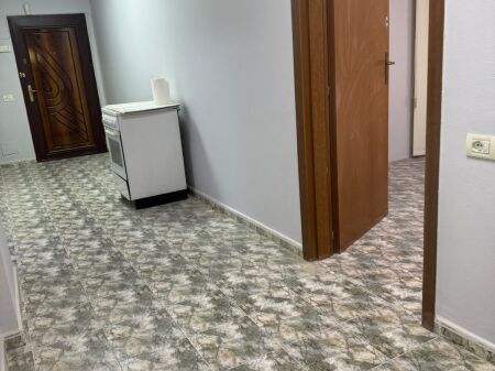 Zyre per qera te rruga Perla Rexhepi