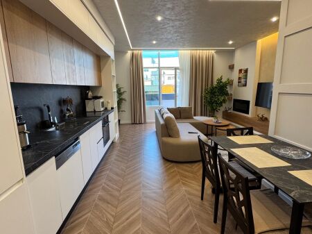 Jepet apartament me qera 2+1