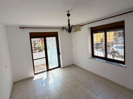 Apartament me Qira