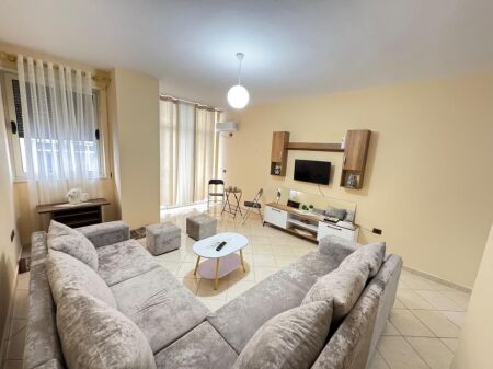 Apartament me qera 1+1 per deri me 1 qershor