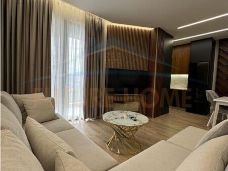 Affitto, Appartamento 2+1+2+Posto Auto, Viale Nuovo. 800 €