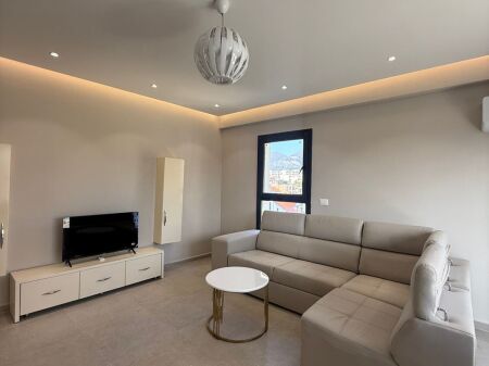 Apartament 2+1 me qera ne Porcelan tek Splendor ne Rrugen e Kokonozeve