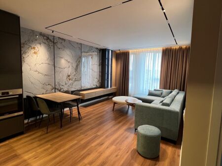 Jepet me qera 1+1 + parkim  Adresa : Rruga e Burgut Afer Universitetit Beder  Kati 7 E mobiluar  Cmimi 70,000 lek me parkim