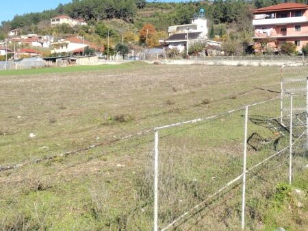 Toke ne shitje ne Gramsh