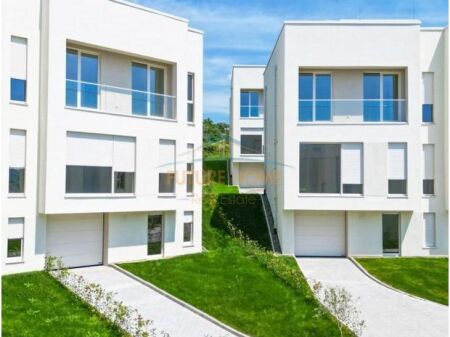 Qera, Vilë+2 Poste Parkimi,Rezidenca ABA,Farkë