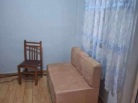 1+1,furnished private entrance,at the barricades center,450 euro