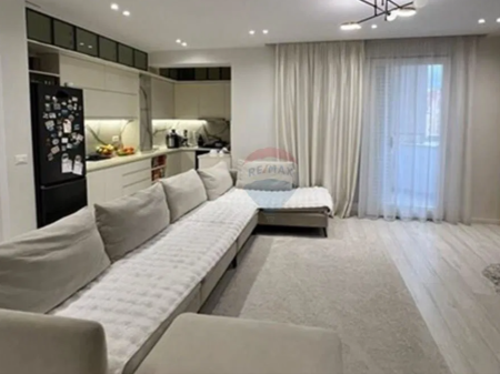 Appartamento in vendita 2+1+2 vicino allo Stadio Dinamo