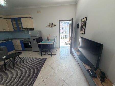 Affittasi 1+1 alle ville tedesche al 2° piano Godine private 400 eu