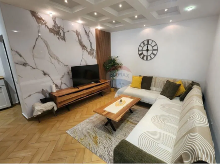 Appartamento in affitto 2+1 in Via delle Barricate