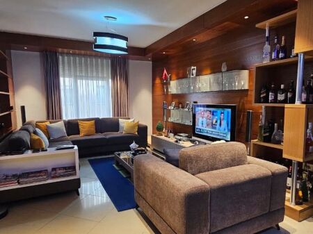 SHITET APARTAMENT 3+1+2 – Kopshti Zoologjik