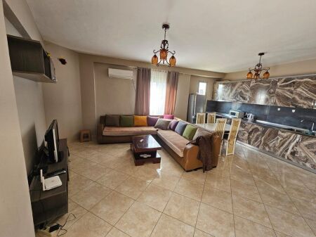 Shitet apartament me siperfaqe 115m2 !