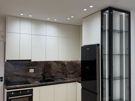 APARTAMENT NE SHITJE 1+1 NE YZBERISHT , MISTO MAME