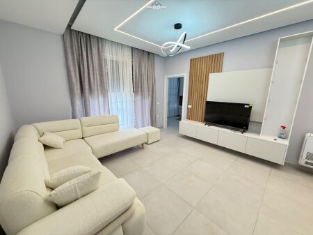 Appartamento In Affitto 2+1 Vicino 5 Maj ( ID B2201784) Tirana