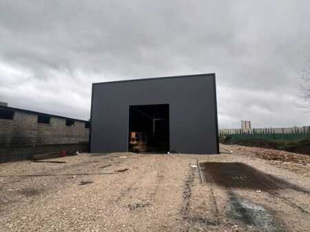 Capannone in Affitto – Picar, Vorë