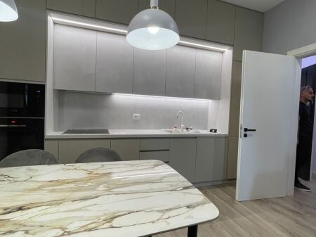 APARTAMENT ME QIRA 1+1 TE SQUARE 21