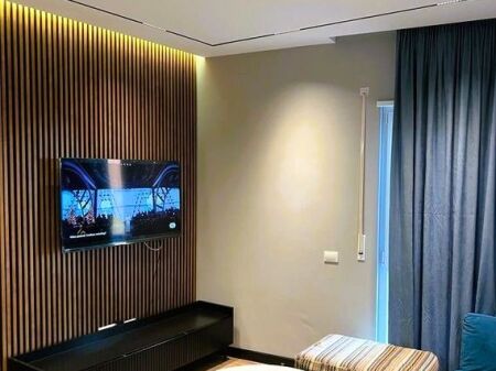 Apartament 2+1+post parkimi prane qendres, Rr. Barrikadave!