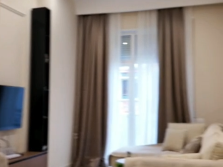 Apartament 2+1, Mine Peza!