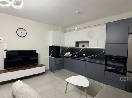 JEPET ME QIRA APARTAMENT 2+1+POST PARKIMI TEK RRUGA DURRESIT !