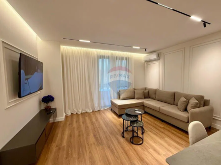 Apartament per qera 2+1+2 tek Rruga Hoxha Tahsim