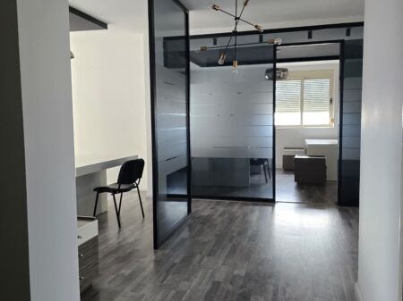 Ufficio in affitto a Delijorgji 160m2
