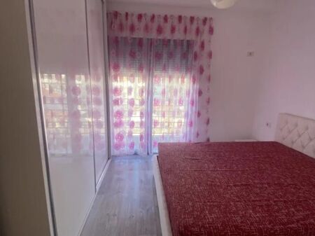 Jepet Me Qera Apartament 2+1+2 Ballkone