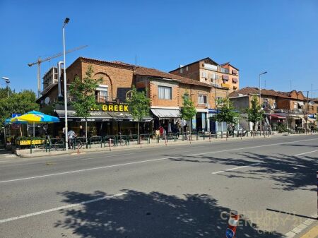Commercial space on main street for sale at Komuna e Parisit! €560,000 Total area 143m2 Internal area 63m2