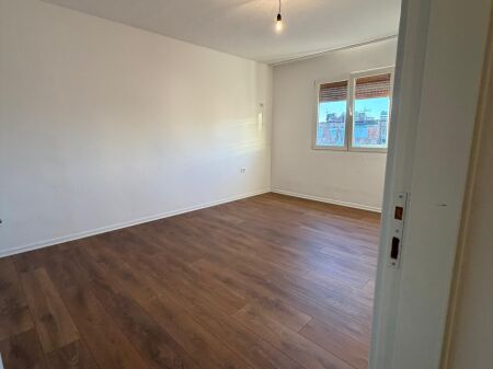 🏡 Shitet Apartament 1+1 + Kuzhinë e Veçuar