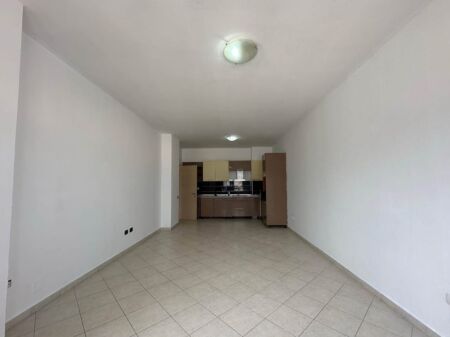 Shitet 1+1+ballkon - Yzberisht