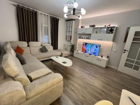 Appartamento In Affitto 2+1 Vicino alla Stazione Ferroviaria (ID B2201754) Tirana