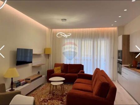 Apartament 1+1 Per Qira Tek Liceu!