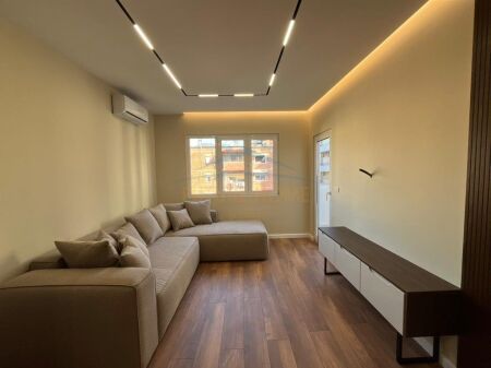Shitet , Apartament 1+1 , Mine Peza , Tirane