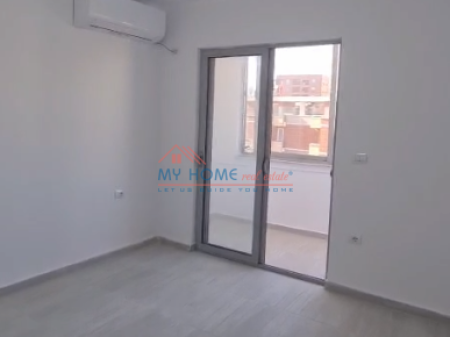 Zyre me qera Qender Tirane