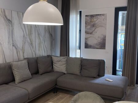 📌 Apartament Luksoz 1+1 me Qira në Square 21