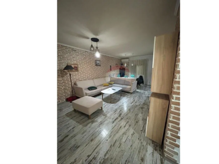 Apartament per qera 2+1 te Komuna e Parisit