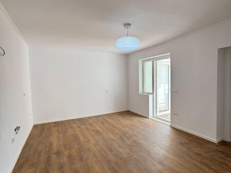 In vendita 1+1+balcone - Ex mercato elettrico