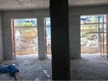 OKAZION KLERINGU APARTAMENT ME VERANDE NE RINGSIDE RESIDENCE