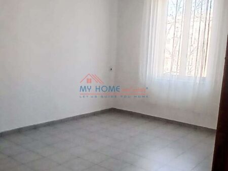 Zyre me Qira ne Bllok Tirane